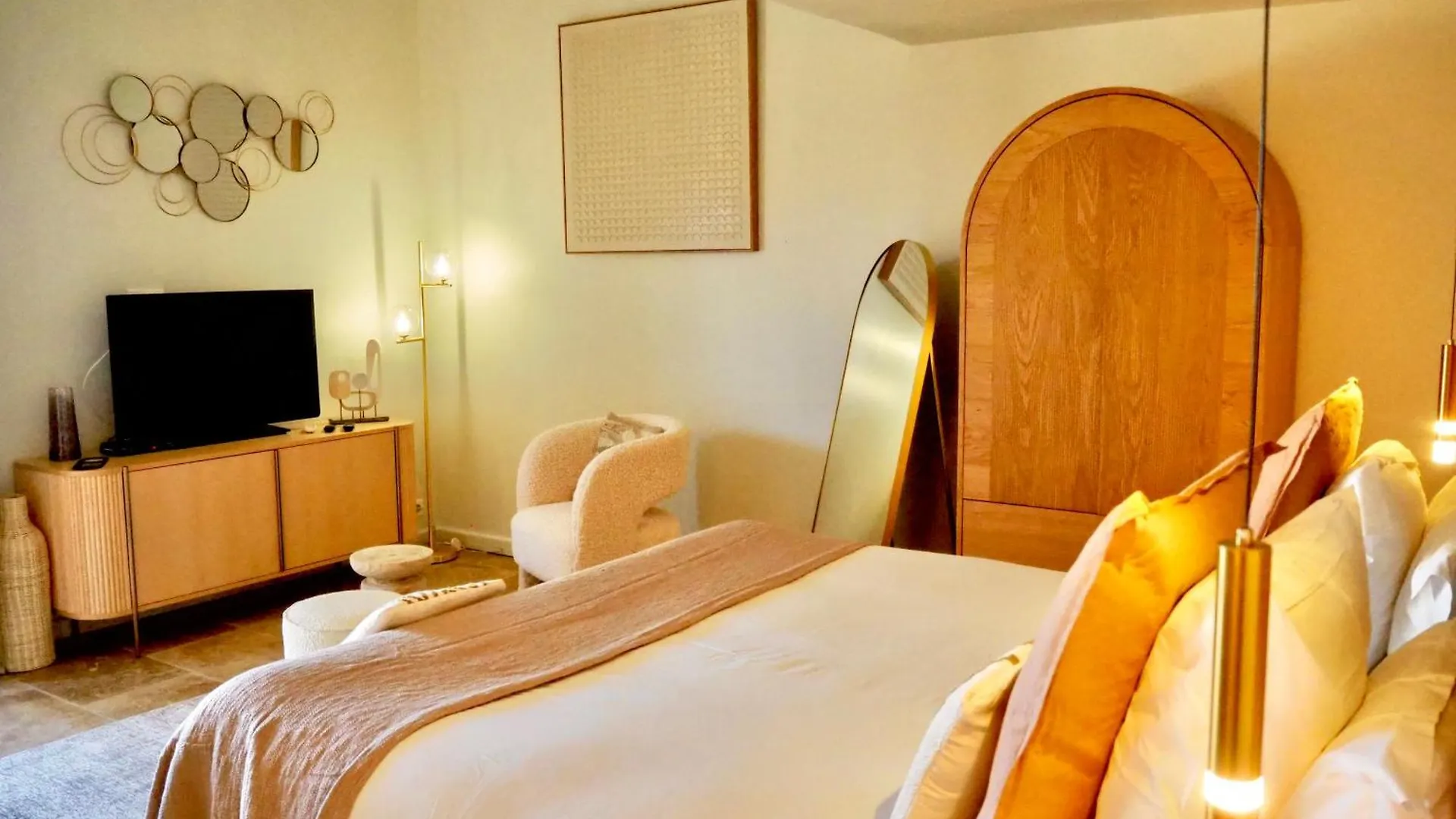 Le Jas De Joucas Hotel-Restaurant Hotel