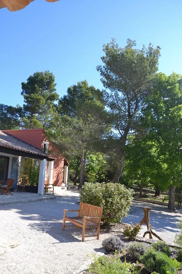 Le Jas De Joucas Hotel-Restaurant